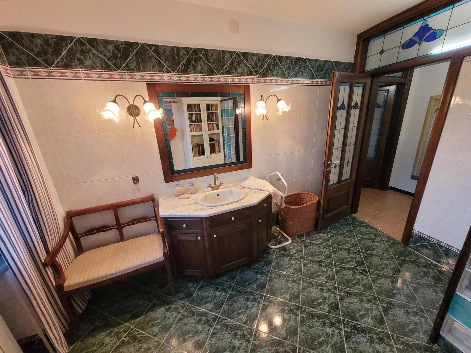 Madama Dore, Casa Indipendente Con Grande Giardino E Parcheggio Privato