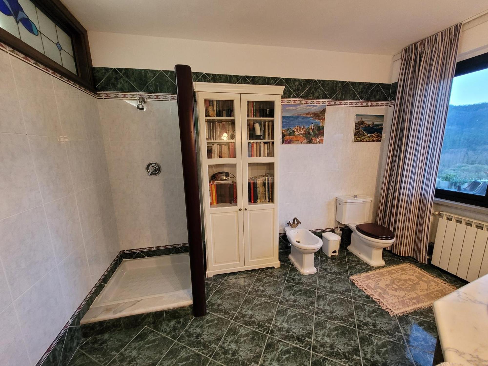 Madama Dore, Casa Indipendente Con Grande Giardino E Parcheggio Privato * La Spezia