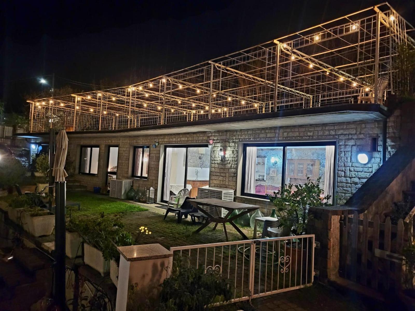 Madama Dore, Casa Indipendente Con Grande Giardino E Parcheggio Privato * La Spezia